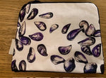 Mussel design canvas wash bag